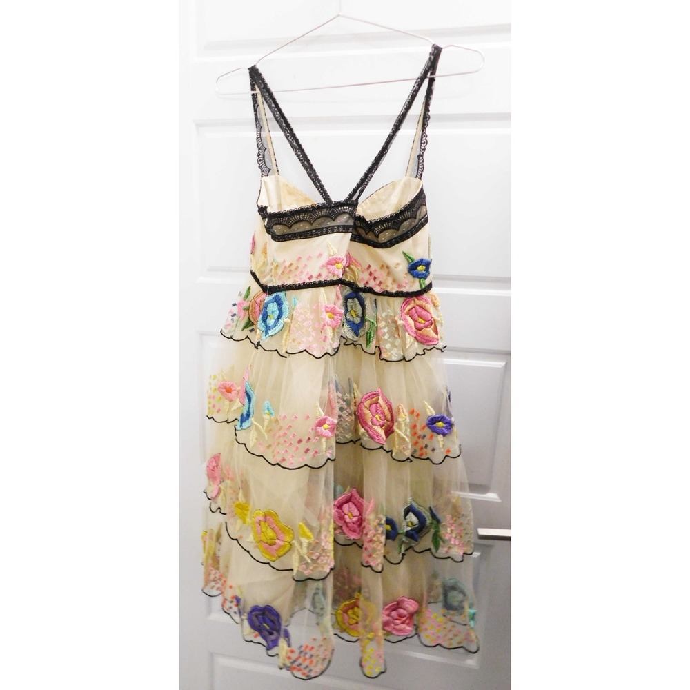 FREE PEOPLE RAMBLING ROSE DRESS EMBROIDERED ROSES IVORY TULLE SIZE 8 $350 - Picture 6 of 8